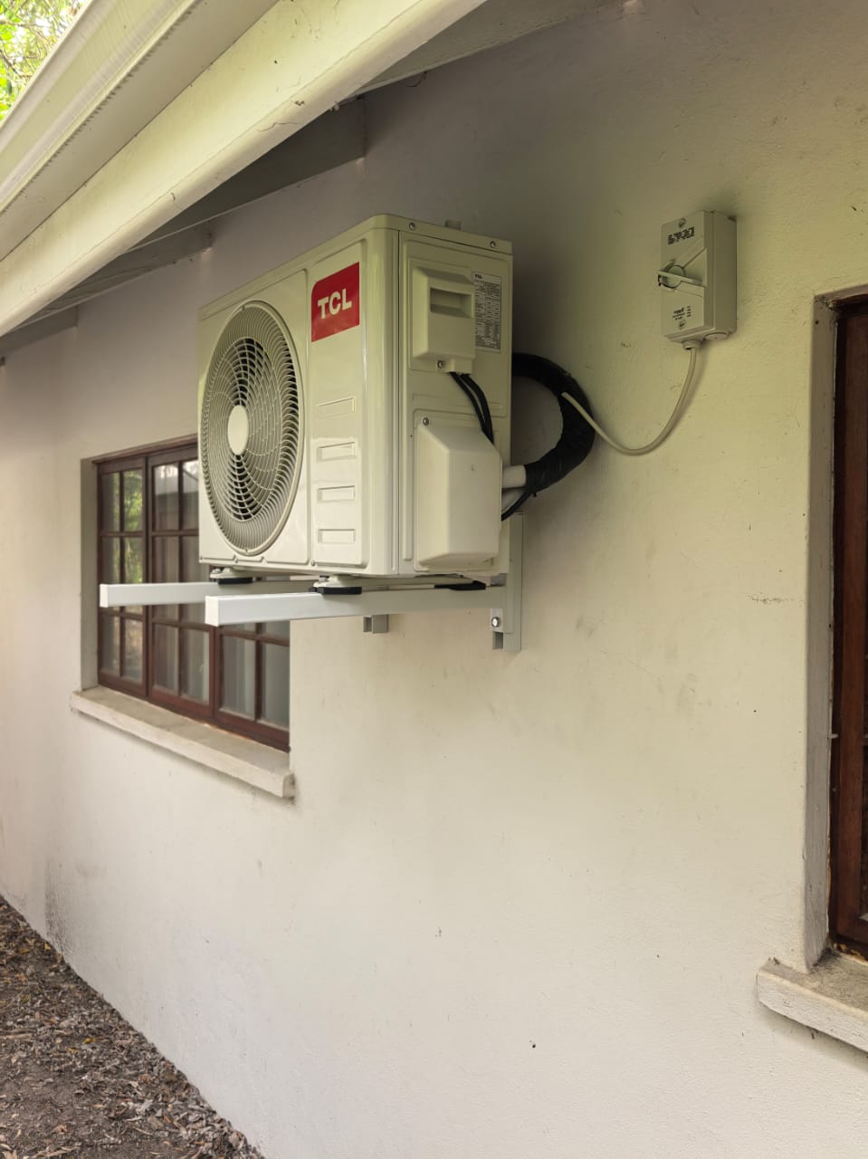 WhatsApp Image 2025-10-08 at 21.09.45 (1)