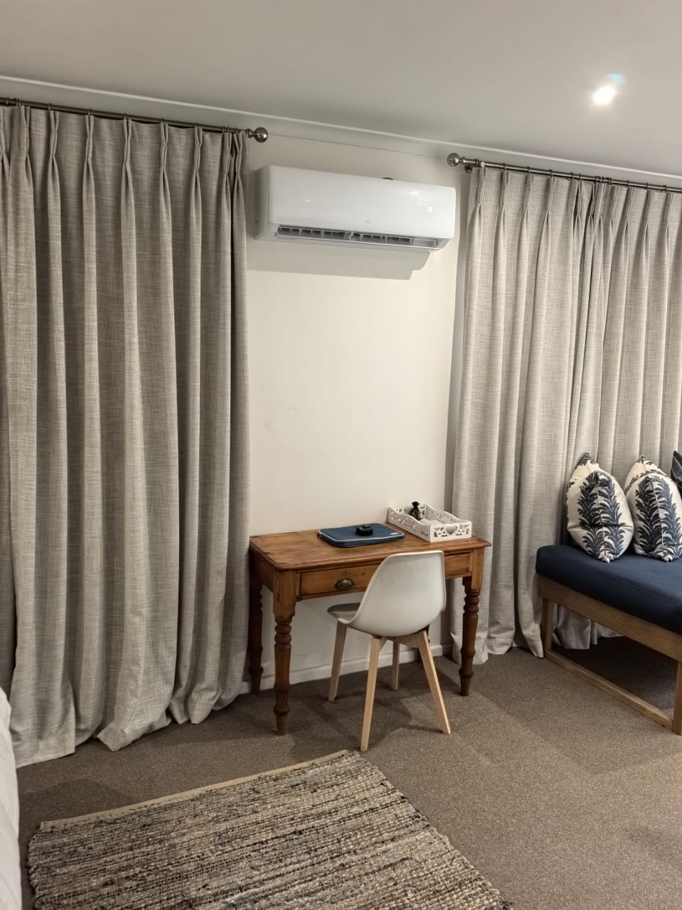 WhatsApp Image 2025-10-08 at 21.09.45